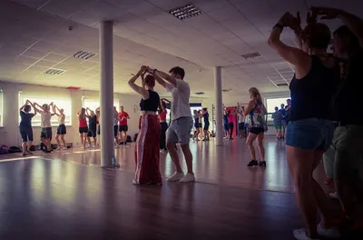 Salsa - Bachata - DFC Latino